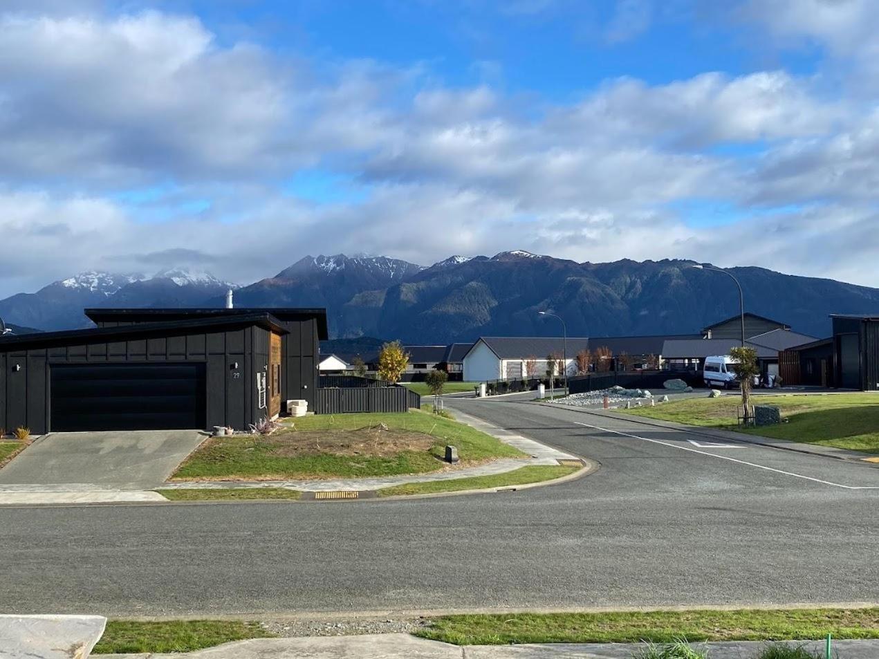Holiday Home In Beautiful Te Anau Exterior photo